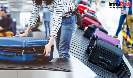 Bạn cần chuẩn bị hành lý theo số kg quy định khi đến Mỹ - ImmiPath