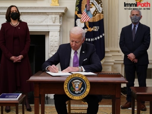 Chính quyền Biden đã có những cải cách về luật nhập cư Mỹ so với thời Trump - ImmiPath