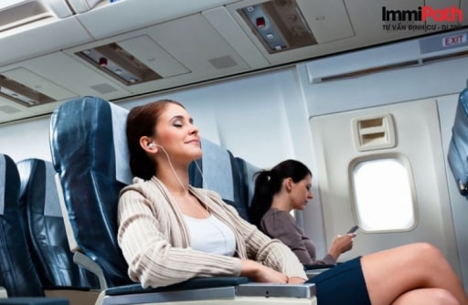 Bạn cần tìm chỗ ngồi của bạn khi lên máy bay bay đi Mỹ - ImmiPath
