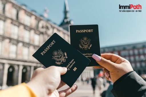 Hồ sơ thủ tục bảo lãnh đi Mỹ cần có passport - ImmiPath