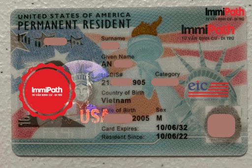 Khách hàng ImmiPath nhận thẻ xanh chương trình định cư Mỹ EB3